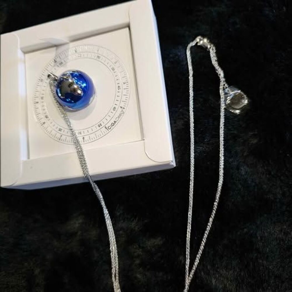 Ciga Design sterling silver globe pendant on 26" chain - Picture 2 of 6